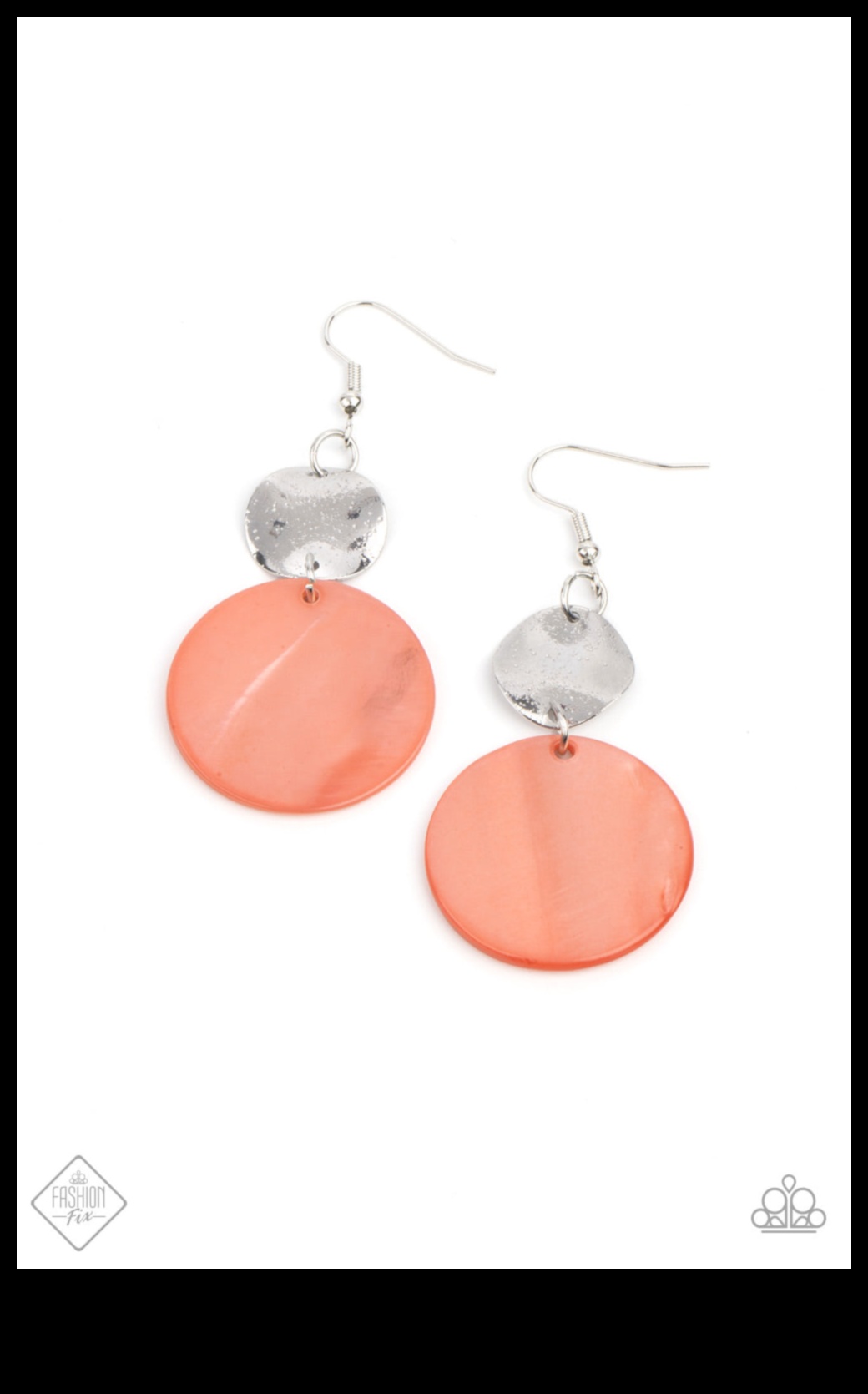 אואזיס מפואר: צלול לתוך יוקרה עם יצירות העגילים שלנו בהשראת אואזיס