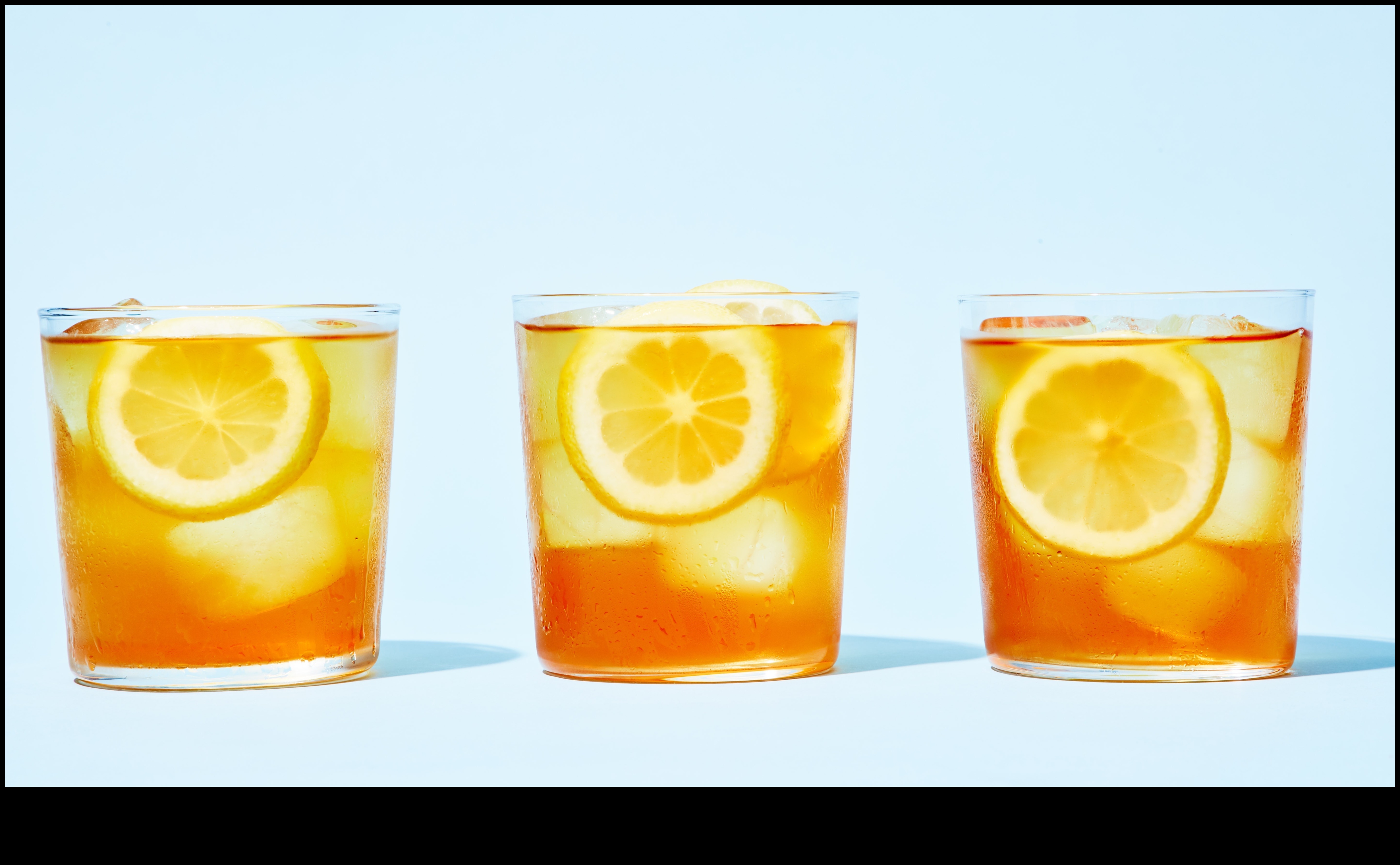 פריך ויצירתי: חקור את העולם של תערובות תה קר בטעמים