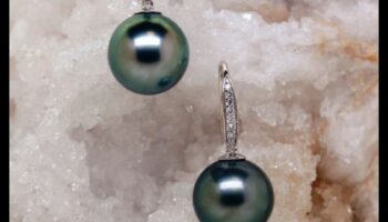 שלמות פנינים: תקשט את עצמך באבני חן קלאסיות נצחיות