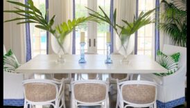 האם יש טיפים לעיצוב פינת אוכל חיצונית באווירה חופית?