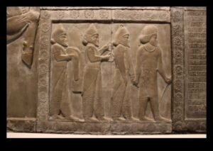 סימטריה שומרית: איזון אמנותי בעיצוב מסופוטמי